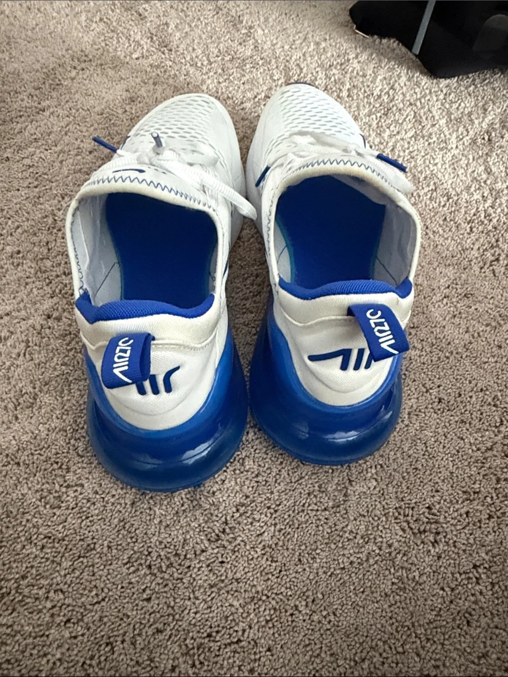 Nike White & Blue Air Max 270 Shoes! Very good condition ! Size 13